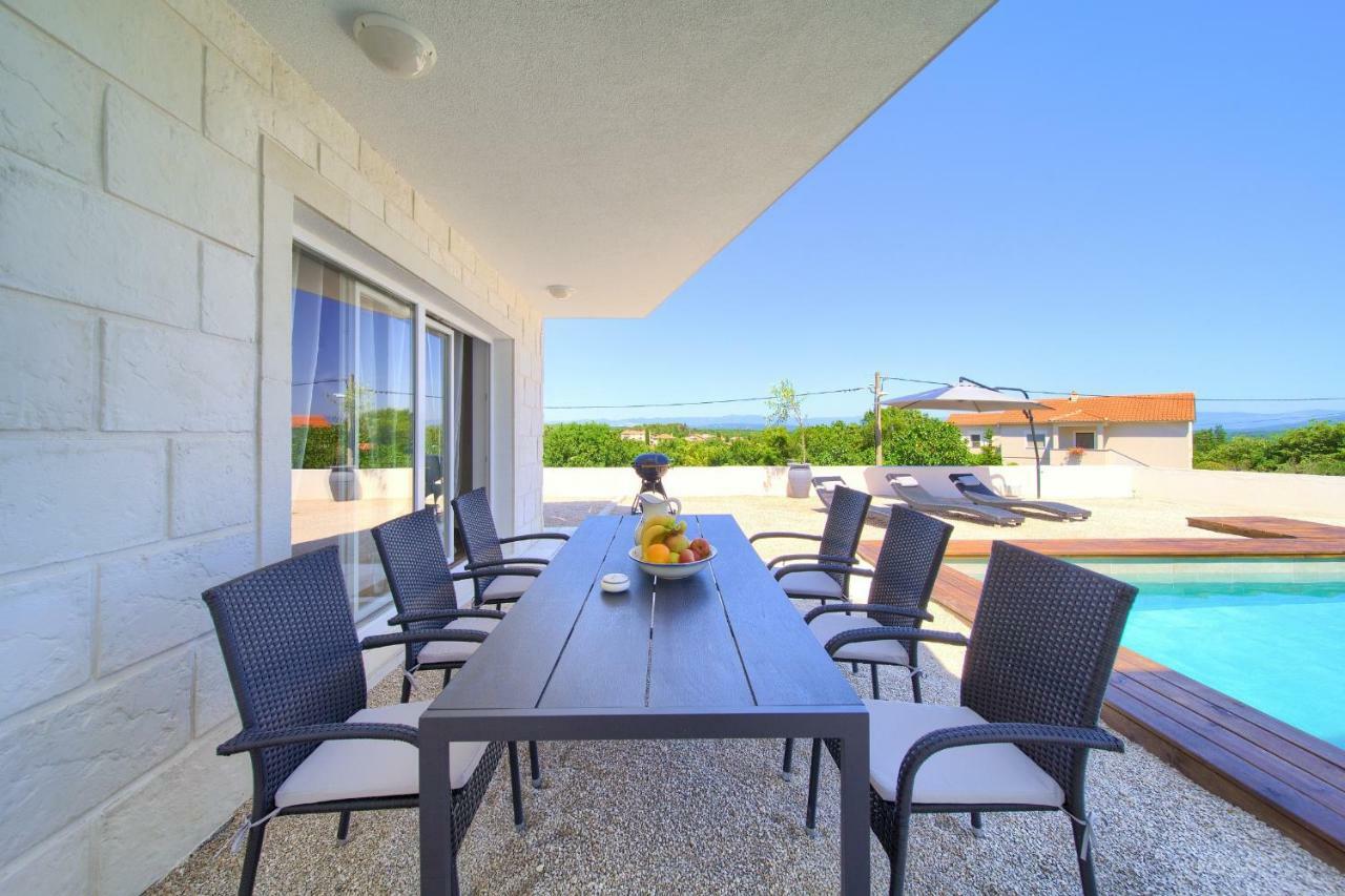 Pax Villa